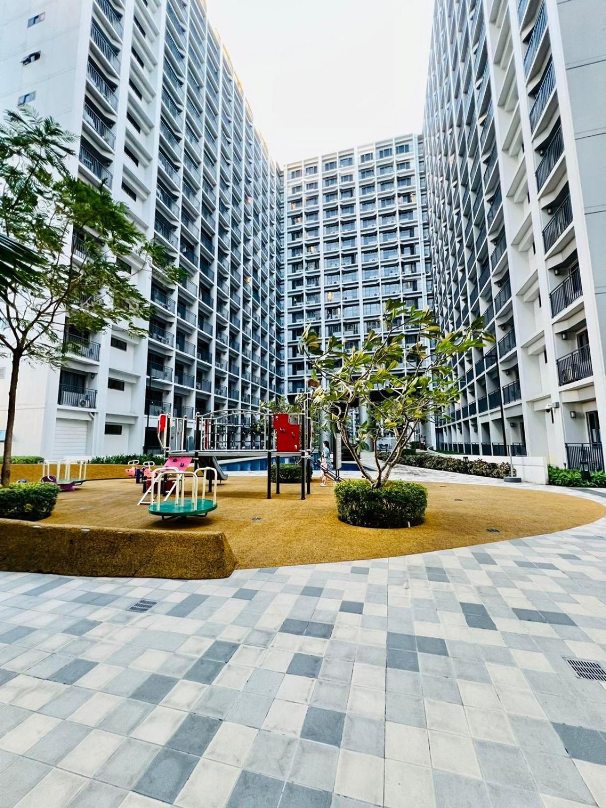 Shore 2 Residences Tower 2 Pasay Exteriör bild