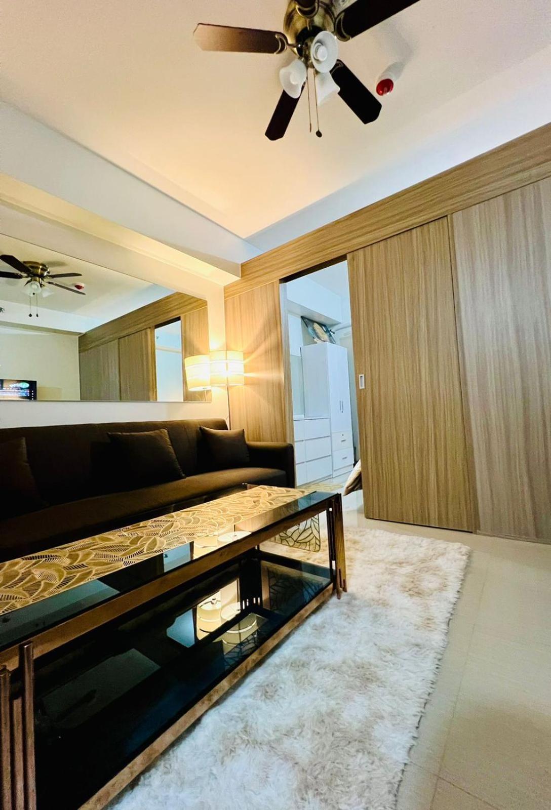 Shore 2 Residences Tower 2 Pasay Exteriör bild