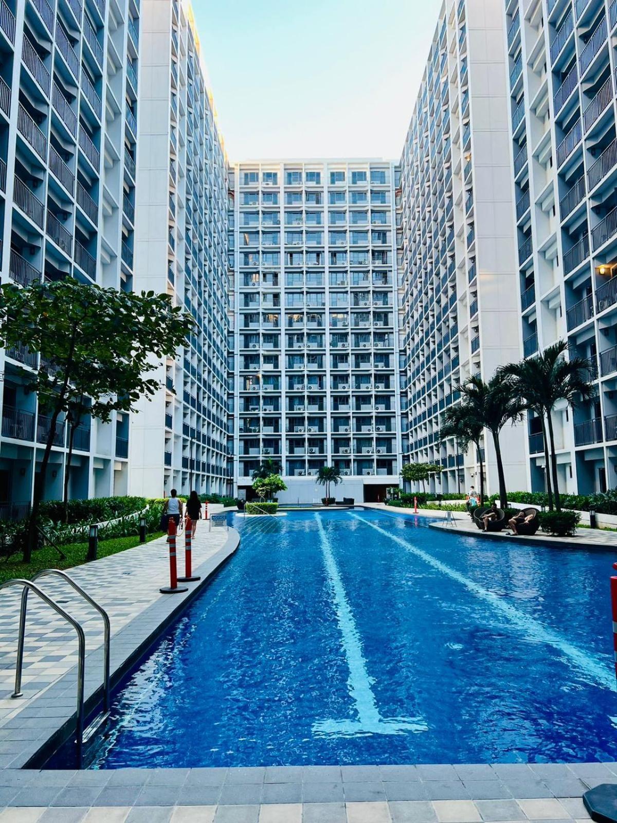 Shore 2 Residences Tower 2 Pasay Exteriör bild